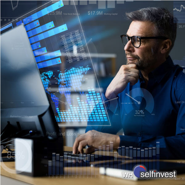 Händler handelt mit Trading-Plattform.